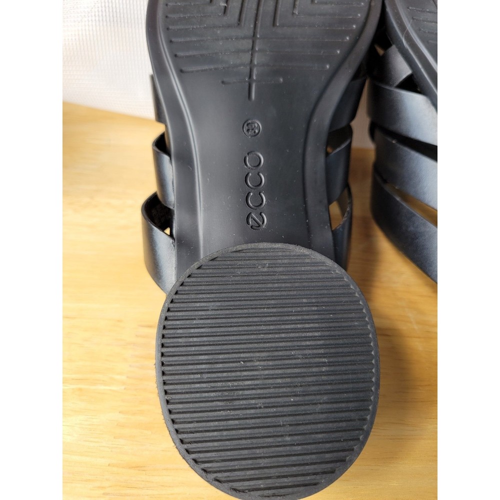 ❤️9 Woman's Ecco Sandals. Black, slip-on sandals❤️ - Picture 3 of 10